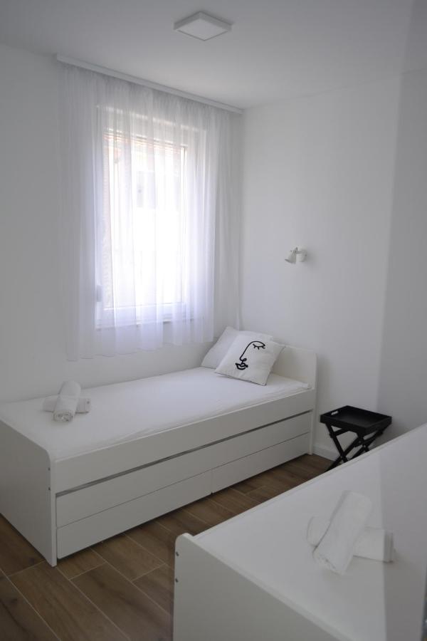 Villa Apartment Joel 特罗吉尔 外观 照片